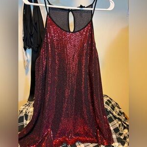 3XL Red sequined spaghetti top. ✨ so shiny